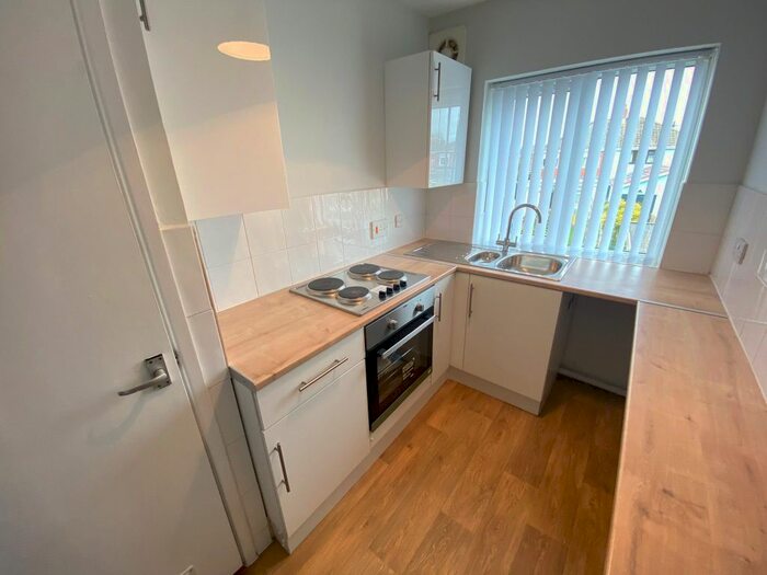 1 Bedroom Flat To Rent In Spytty Lane, Newport, NP19