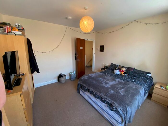 1 Bedroom Flat To Rent In Wood Road, Treforest, Pontypridd CF37