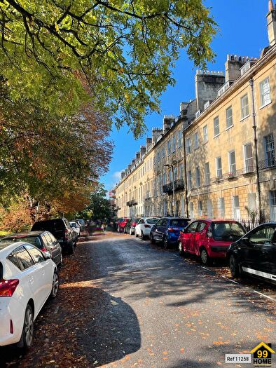 2 Bedroom Flat To Rent In Garden Flat, Green Park, Bath, Somerset, BA1