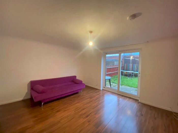 3 Bedroom Property To Rent In Henry Addlington Close, London, E6