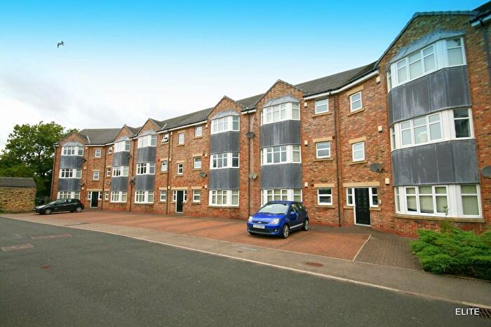 2 Bedroom Apartment To Rent In New Durham Courtyard, Gilesgate, DH1