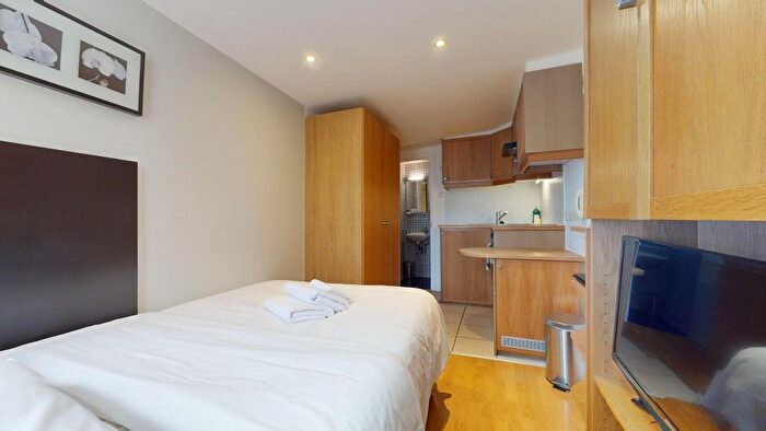 Studio To Rent In Cartwright Gardens, London, WC1H