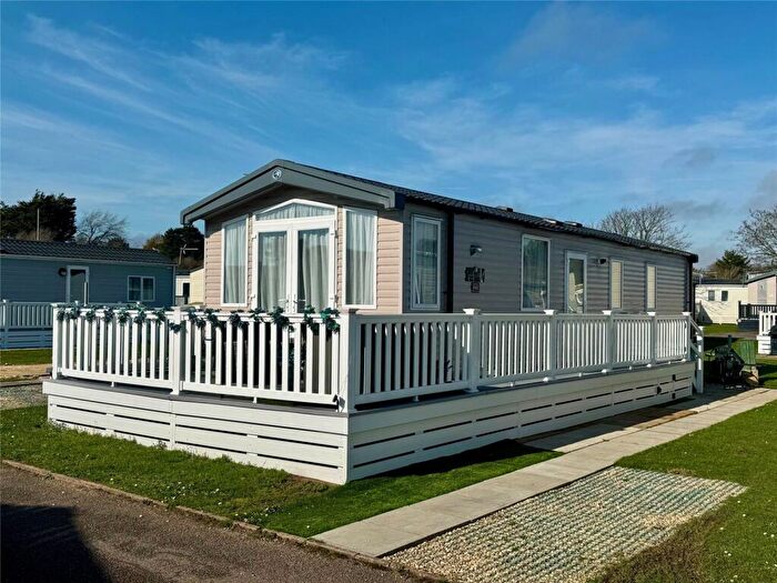 2 Bedroom Park Home For Sale In Shorefield Park, Near Milford On Sea, Hampshire, SO41