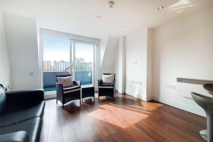 2 Bedroom Flat To Rent In Quex Road, West Hampstead, NW6