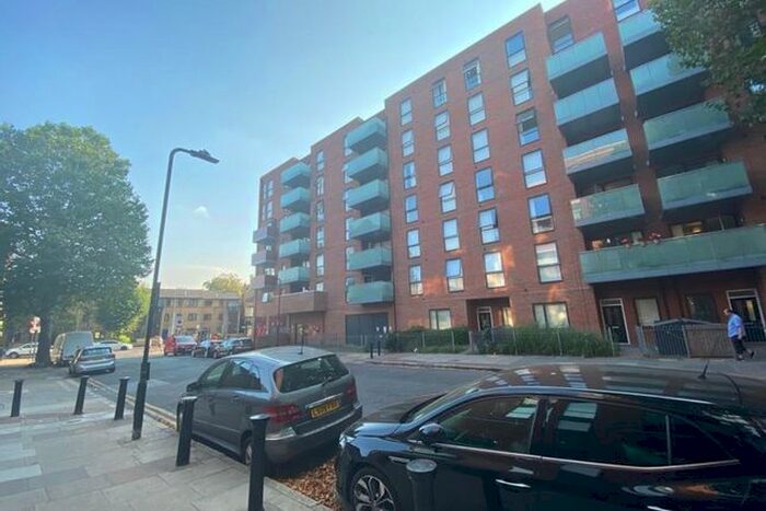 1 Bedroom Flat To Rent In Dovetail Place, Lawrence Road, Seven Sisters, N15