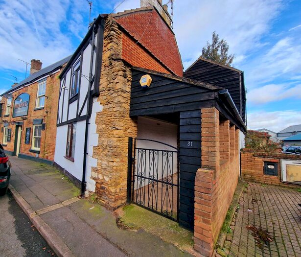 2 Bedroom End Of Terrace House To Rent In North Street, Stanground, Peterborough, PE2