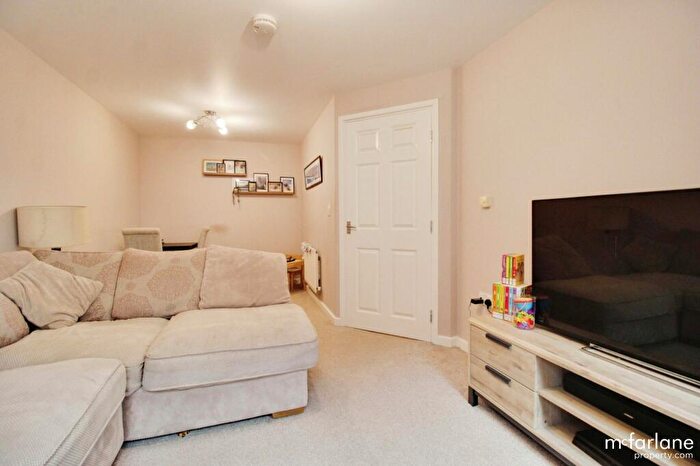 2 Bedroom Flat For Sale In Frankel Avenue, Swindon, SN25