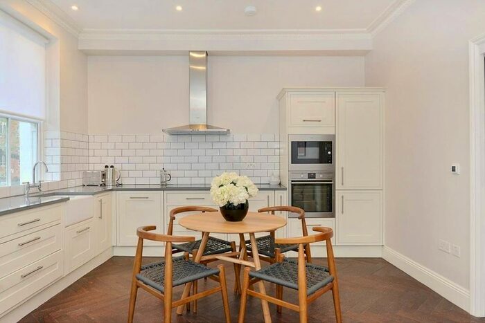 1 Bedroom Flat To Rent In Charlotte Street, Fitzrovia, London, W1T