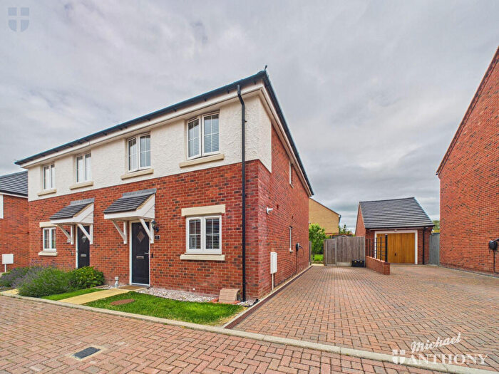 3 Bedroom Semi-Detached House For Sale In Botany Mews, Weston Turville, HP22