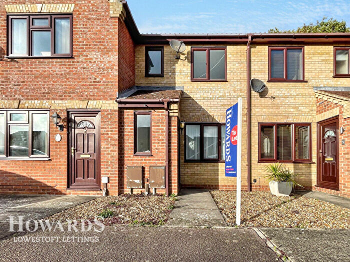 2 Bedroom Terraced House To Rent In Holly Close, Beccles, NR34