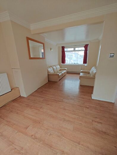 3 Bedroom Terraced House To Rent In Beeston Way, Feltham, TW14