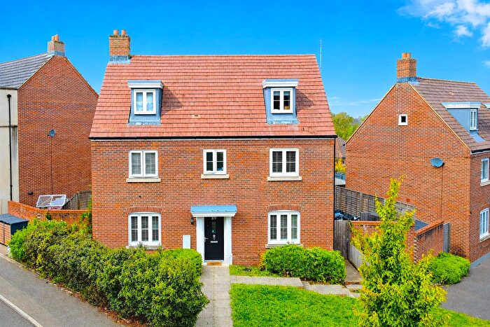 5 Bedroom Detached House For Sale In Apsley, Hemel Hempstead, HP3