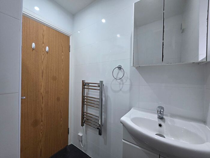 1 Bedroom Studio To Rent In Shoreditch High Street, London, E1