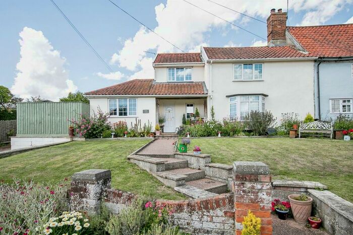 3 Bedroom Character Property For Sale In Hall Lane, Witnesham, Ipswich, IP6