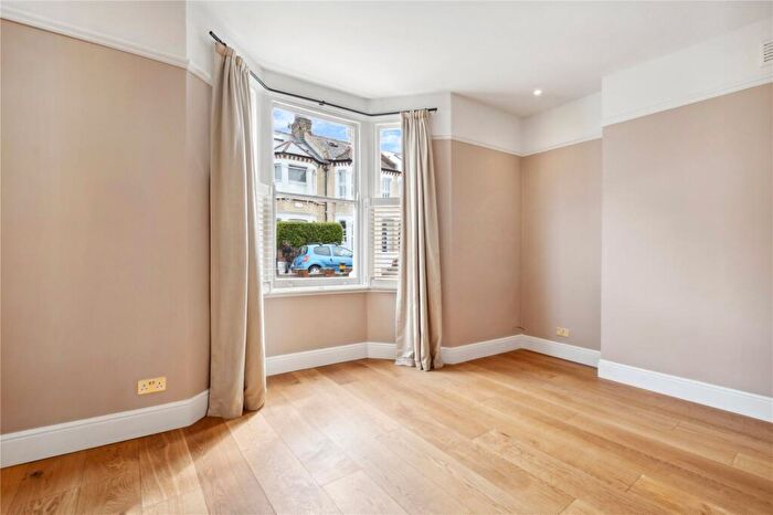 2 Bedroom Property To Rent In Leathwaite Road, SW11