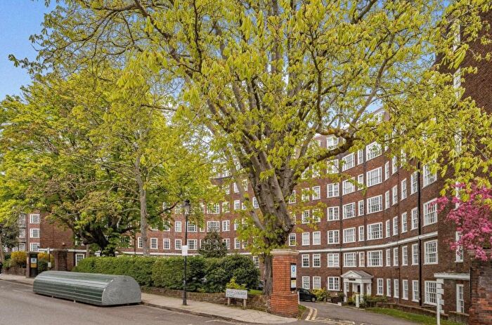 1 Bedroom Flat For Sale In Eton College Road, London, NW3