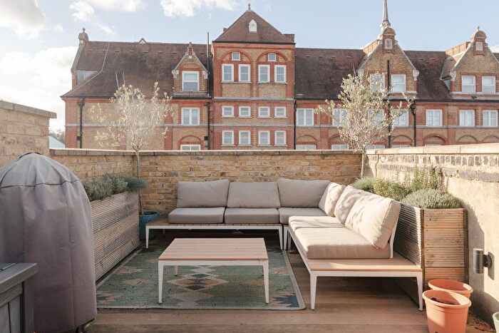 3 Bedroom Flat For Sale In Keston Road, Peckham Rye, SE15