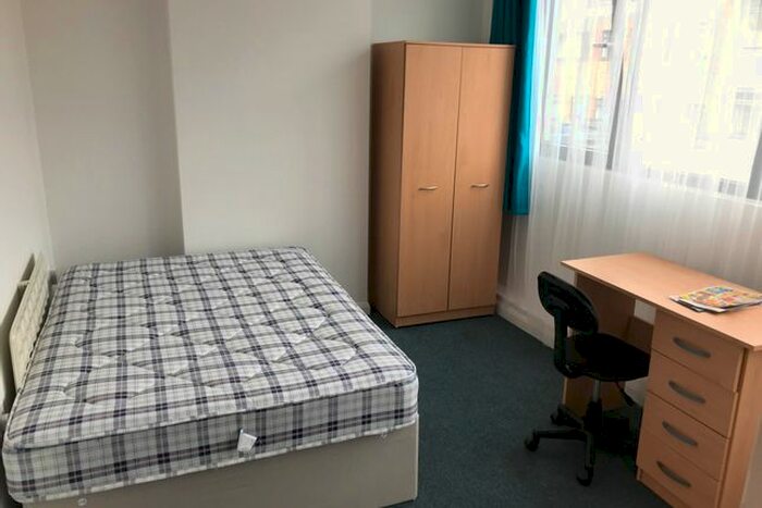 Studio To Rent In Salisbury Street, Southampton SO15