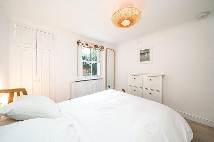 2 Bedroom Flat For Sale In Rita Road, London, SW8
