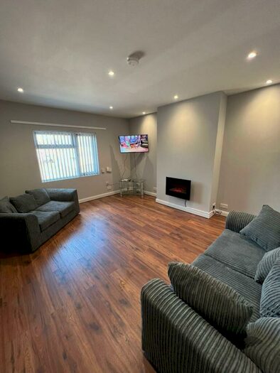 1 Bedroom Apartment To Rent In Holbrook Lane, Coventry, CV6