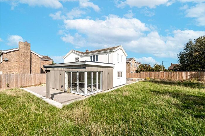 4 Bedroom Link Detached House For Sale In Westfield Road, Long Wittenham, Abingdon, Oxfordshire, OX14