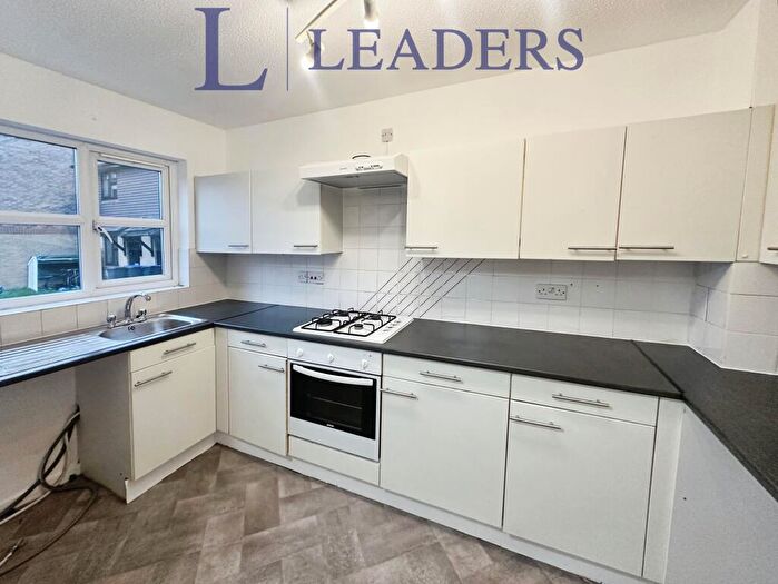 2 Bedroom End Of Terrace House To Rent In Pilgrims Walk, BN13
