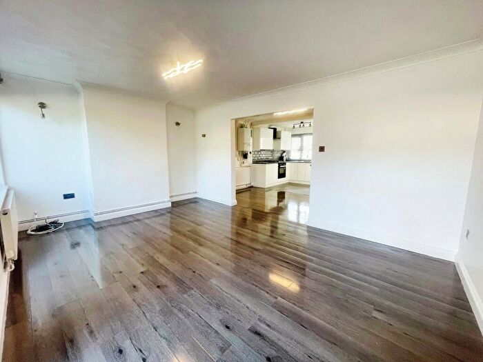 3 Bedroom House To Rent In Byron Gardens, Tilbury, RM18