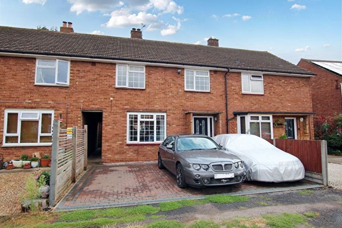 3 Bedroom Terraced House For Sale In Mead End, Biggleswade, Bedfordshire, SG18