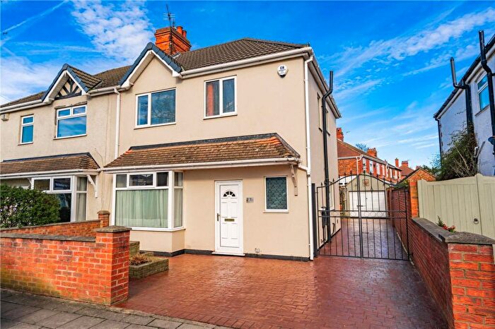 3 Bedroom Semi-Detached House For Sale In St. Hildas Avenue, Grimsby, DN34