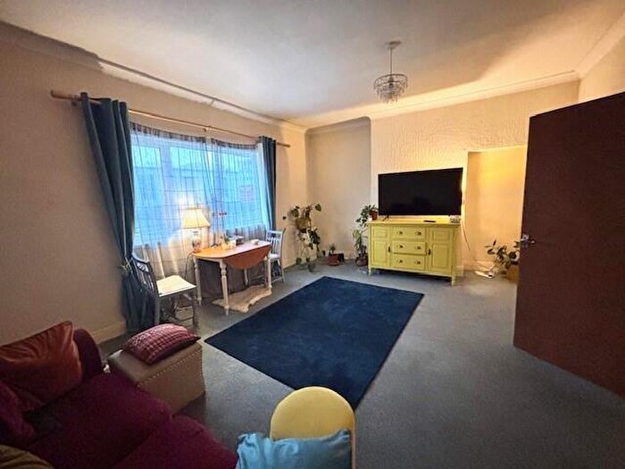 1 Bedroom Flat To Rent In Newland Avenue, Hull, HU5