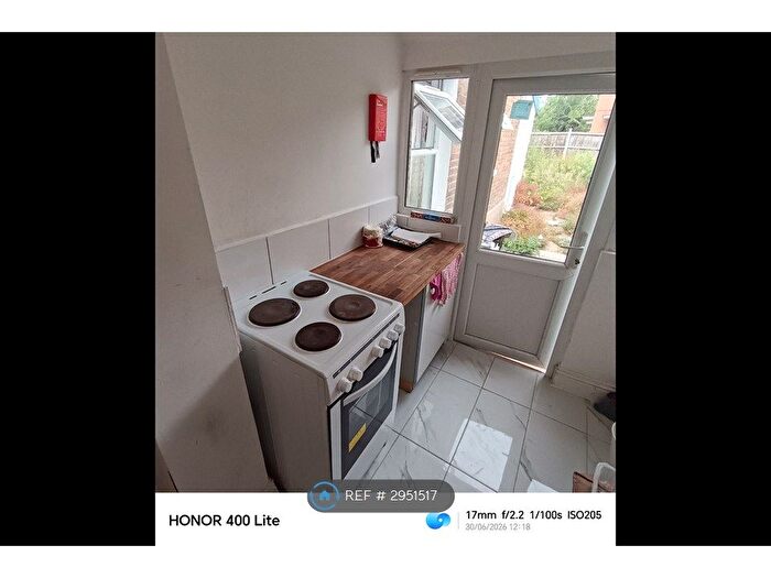 Studio To Rent In Beulah Road, Thornton Heath, CR7