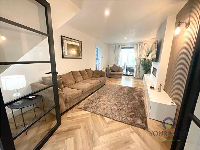 4 Bedroom Detached House For Sale In Foxglove Way, Lickey End, Bromsgrove, Worcestershire, B60