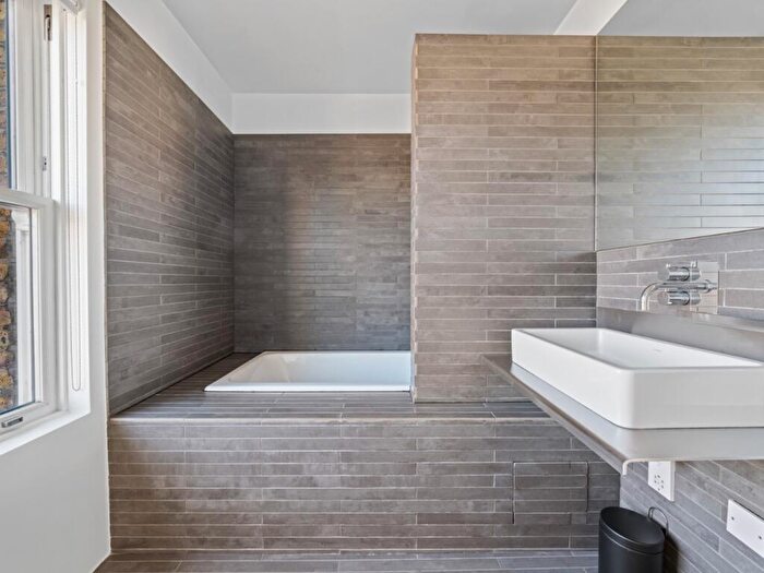 5 Bedroom Semi-Detached House For Sale In King Henrys Road, Primrose Hill, London, NW3