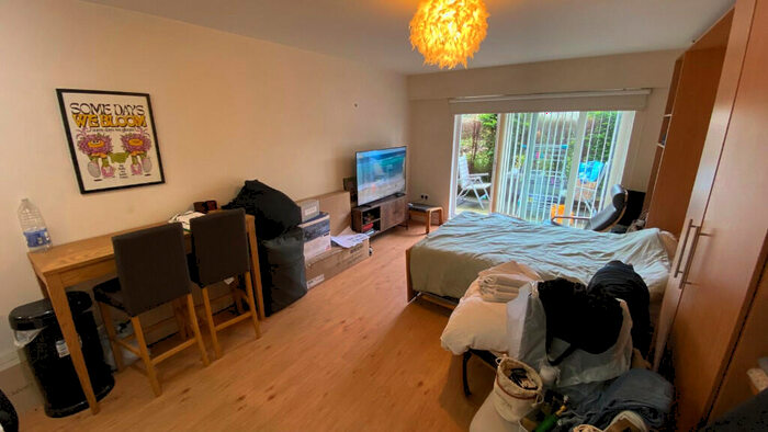 Studio To Rent In Amelia House, Boulevard Drive, London, NW9