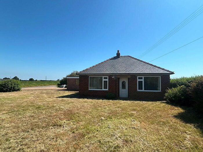 3 Bedroom Detached Bungalow For Sale In Newlands Road, Surfleet, PE11