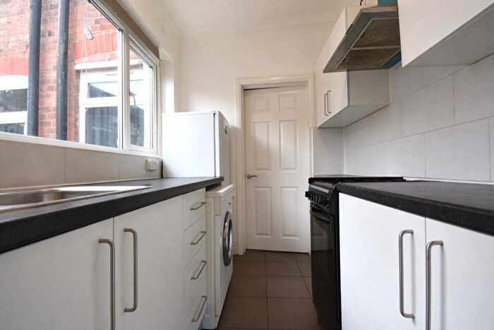 2 Bedroom Terraced House For Sale In Swan Lane, Coventry, CV2 - Photo 2