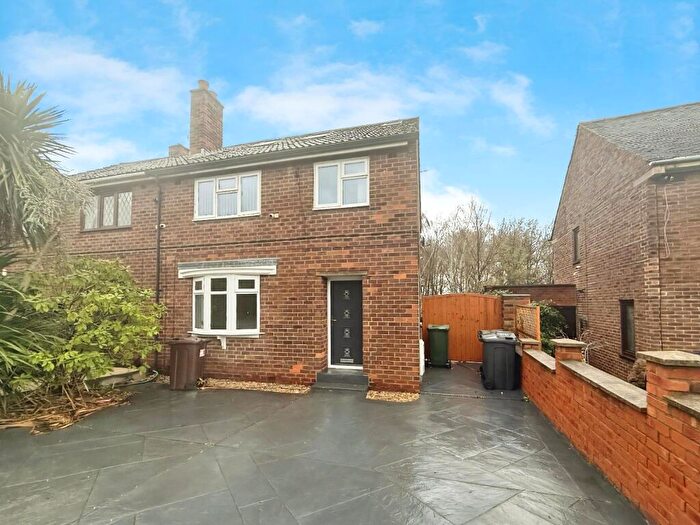 4 Bedroom Semi-Detached House To Rent In Treetown Crescent, Treeton, Rotherham, South Yorkshire, S60