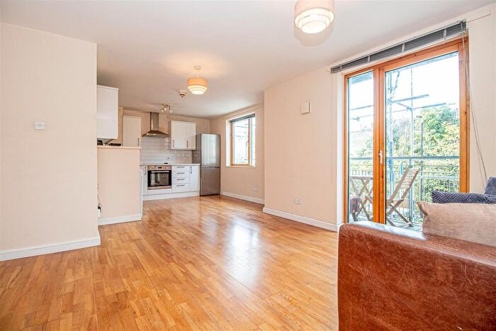 2 Bedroom Flat To Rent In Cremer Street, Shoreditch, E2