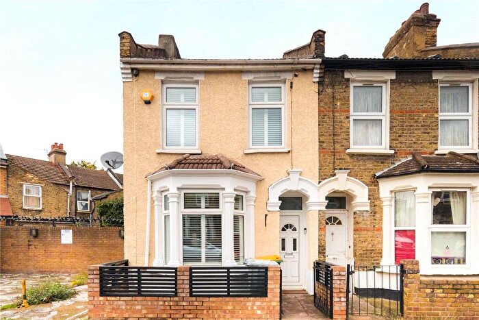 3 Bedroom End Terrace House For Sale In Morley Road, Stratford, London, E15