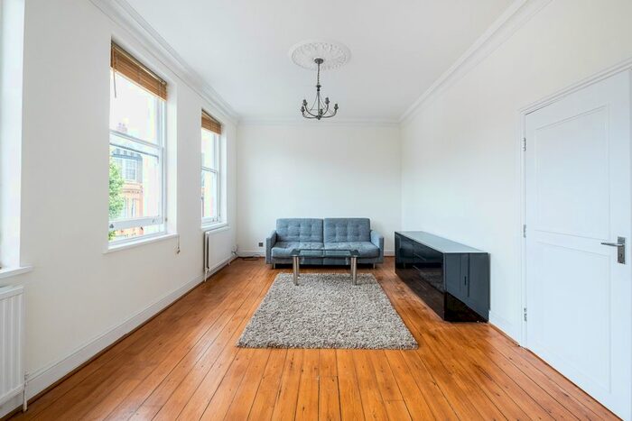 2 Bedroom Flat To Rent In Cromwell Crescent, London, SW5