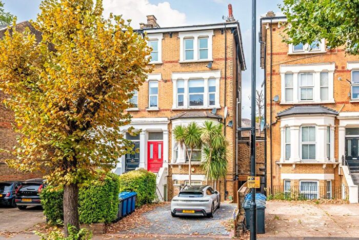 Studio To Rent In The Avenue, Ealing, W13