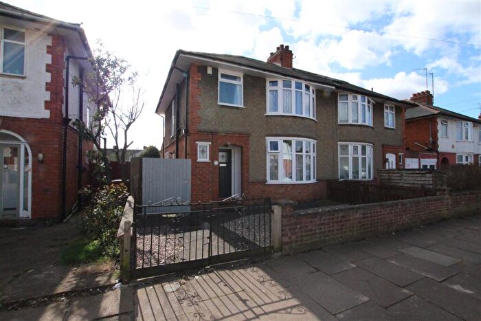3 Bedroom House For Sale In Broadmead Avenue, Northampton, NN3