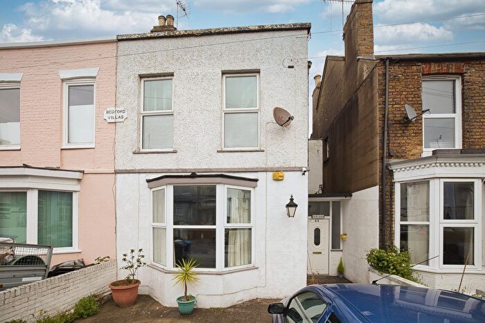 4 Bedroom Semi-Detached House For Sale In Vale Road, Ramsgate, CT11