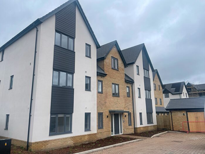 2 Bedroom Flat To Rent In Buckler Ride, Crowthorne, RG45