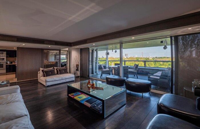 3 Bedroom Apartment For Sale In Park St James, Prince Albert Road, St John's Wood, NW8
