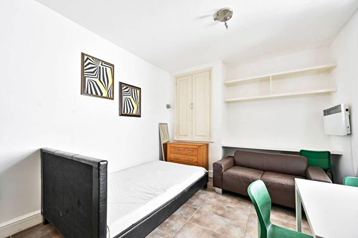 Studio To Rent In Collingham Place, Earls Court, London, SW5