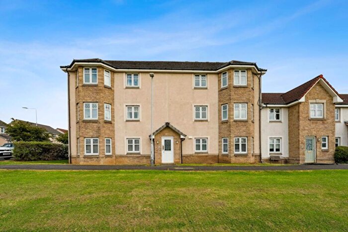 2 Bedroom Flat For Sale In Peasehill Fauld, Rosyth, Dunfermline, KY11