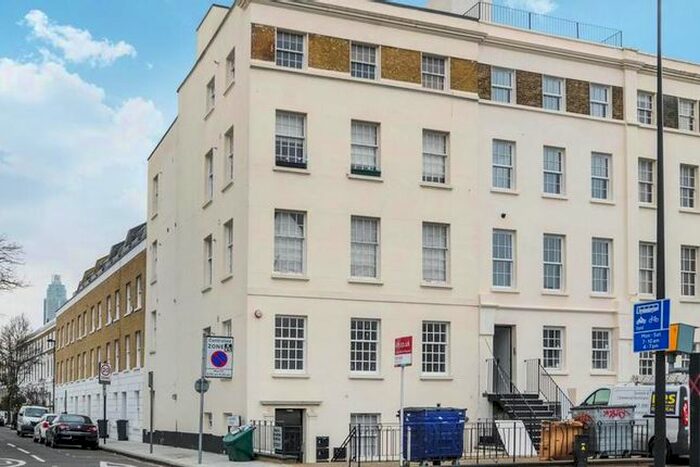 3 Bedroom Flat To Rent In Clapham Road, London, SW9