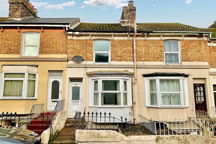 3 Bedroom Terraced House For Sale In Clarendon Street, Dover, CT17