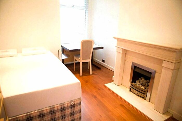 5 Bedroom Terraced House To Rent In Acomb Street, Rusholme, Manchester, M15